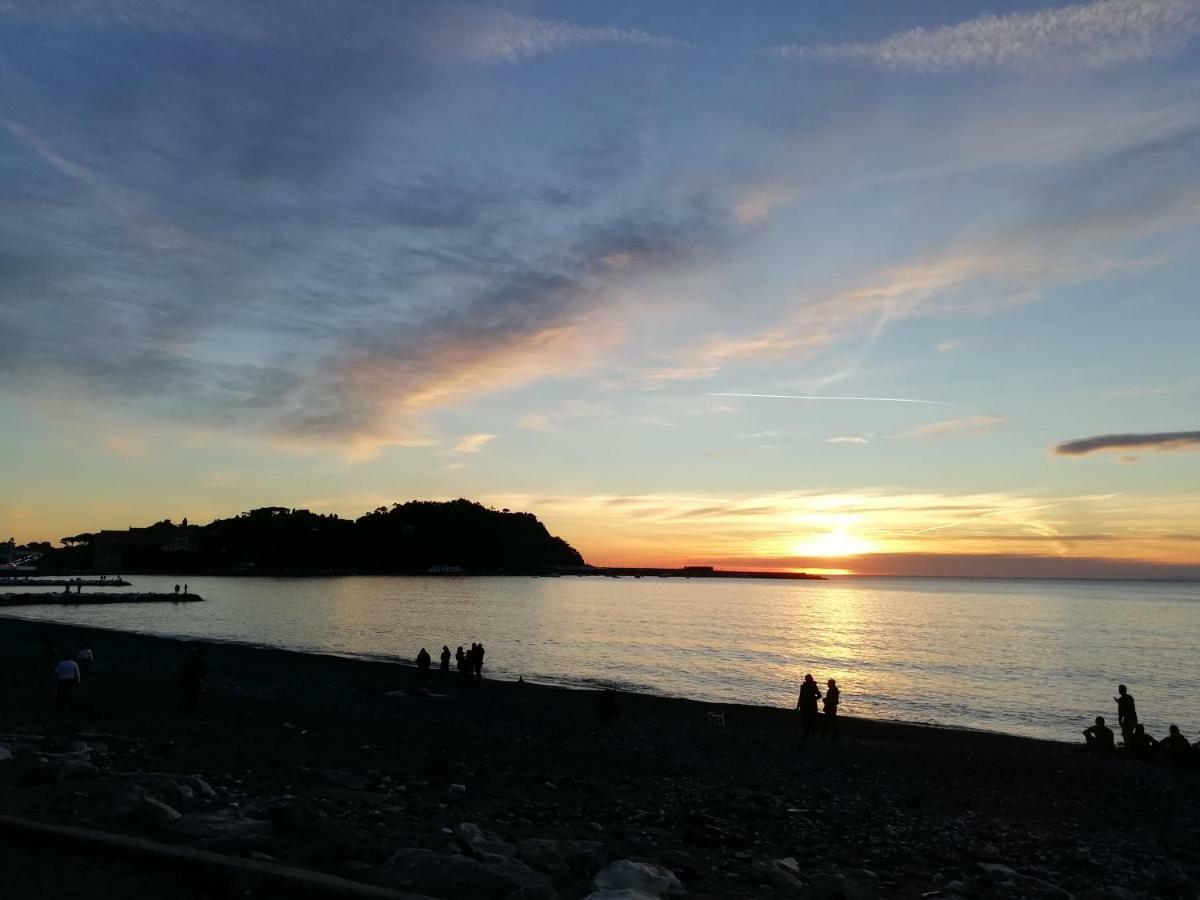 A Due Passi Dal Mare Apartment Sestri Levante Luaran gambar